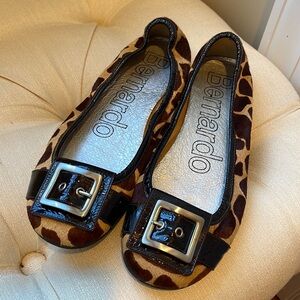 Animal print Bernardo flats